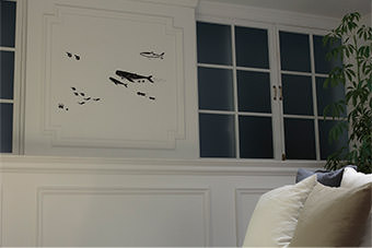 壁に貼ってある海の生き物のステッカー