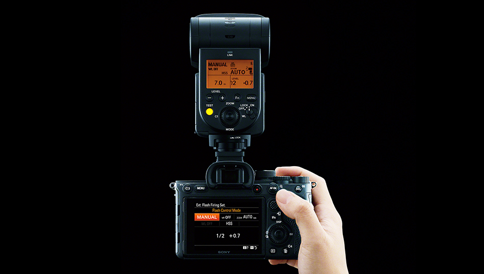 HVL-F60RM2 特長 : プロに応える信頼性&操作性 | デジタル一眼カメラα ...